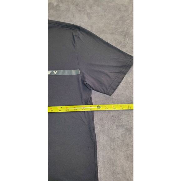 Oakley Size 2XL Regular Fit Logo Tee Short Sleeve T-Shirt C14-3 - Picture 3 of 6